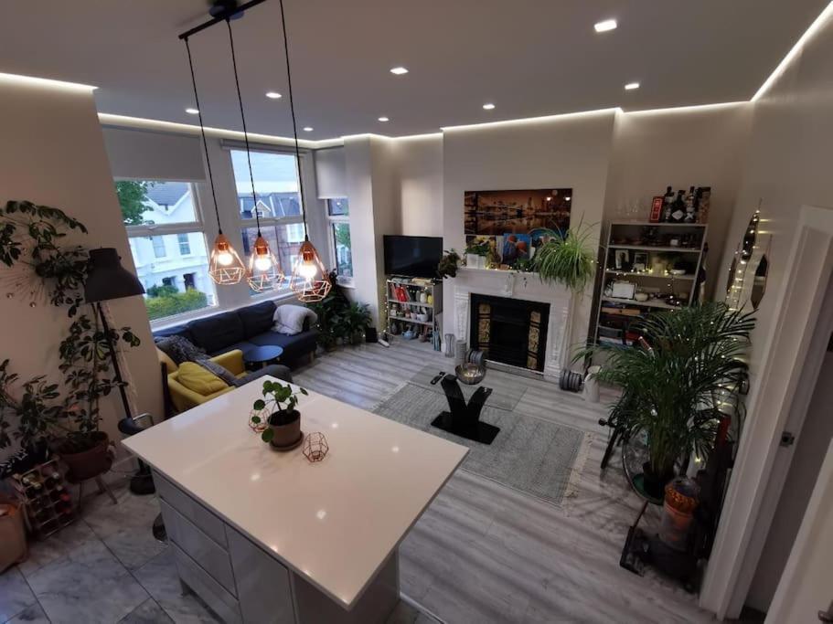 Entire Apartment Alexandra Palace, London Ngoại thất bức ảnh