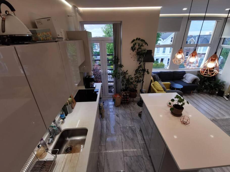 Entire Apartment Alexandra Palace, London Ngoại thất bức ảnh